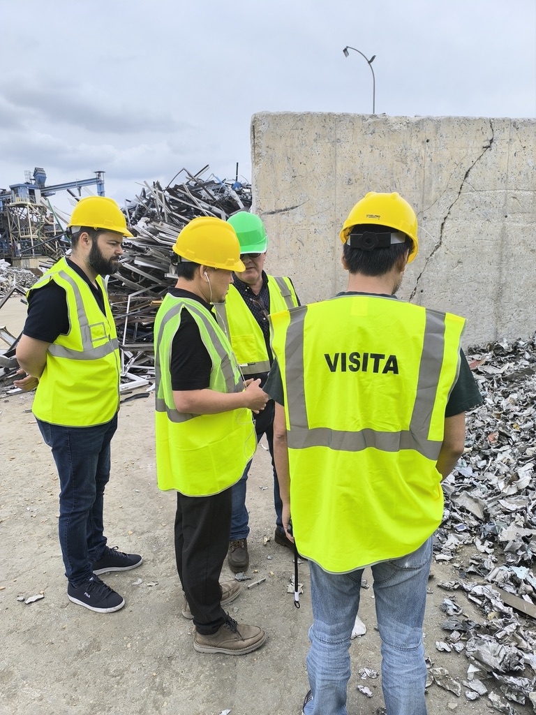 Succinite team on site visit at a recycling facility
